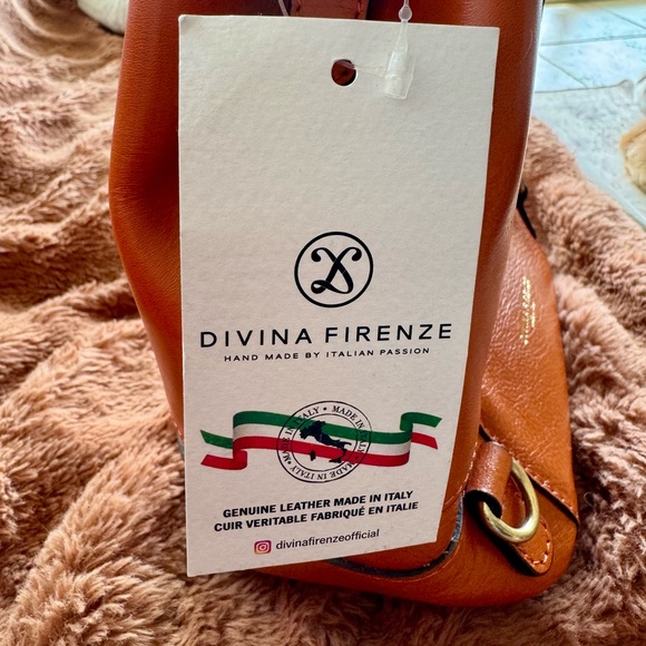 Divina Firenze Orange Leather Backpack/Satchel - Picture 9 of 9